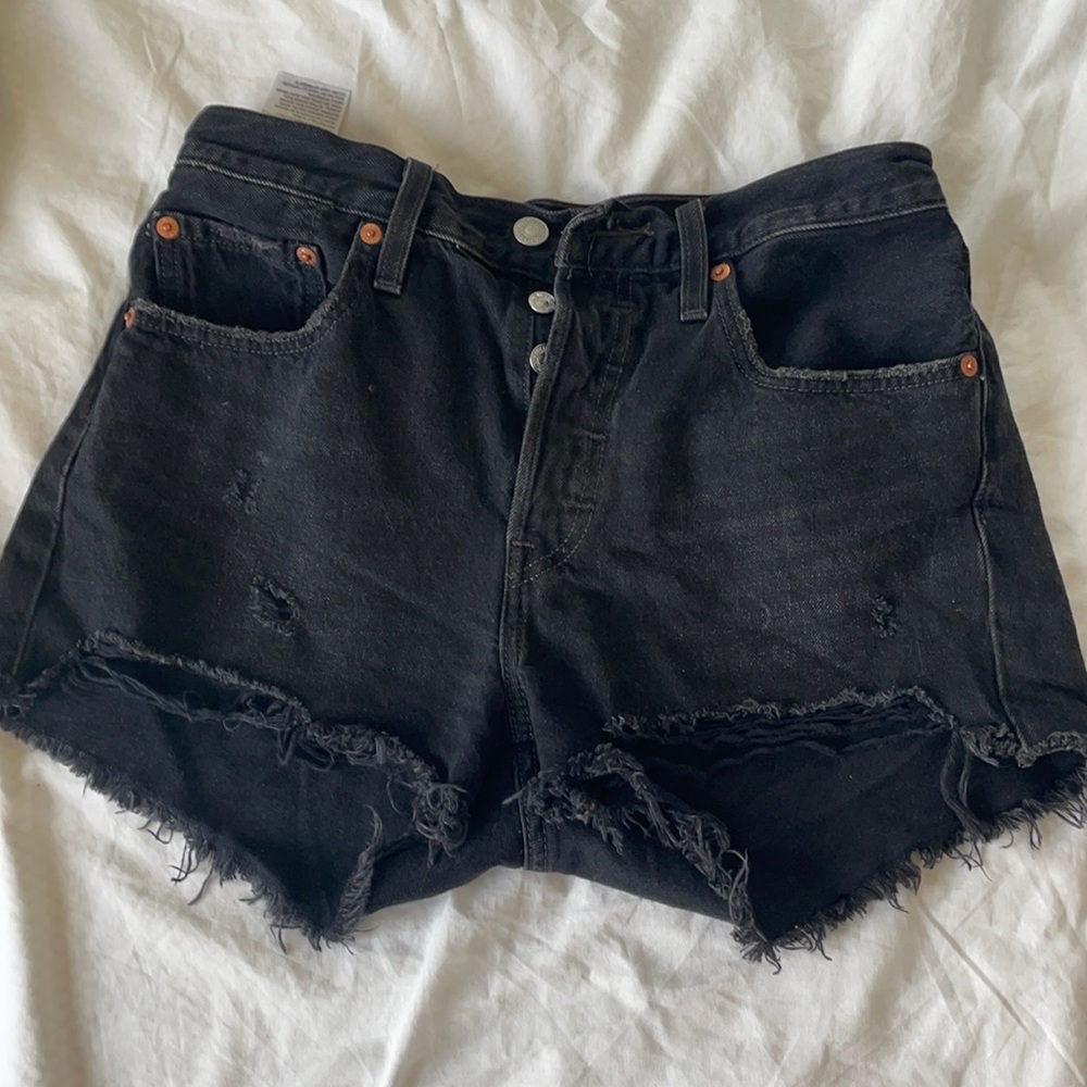 501 black denim levi’s shorts